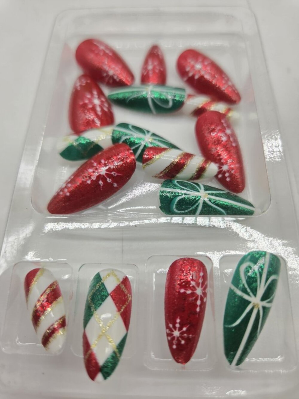 Christmas Holiday DIY Press-On Nails 24 Pcs Red Green White Glitter